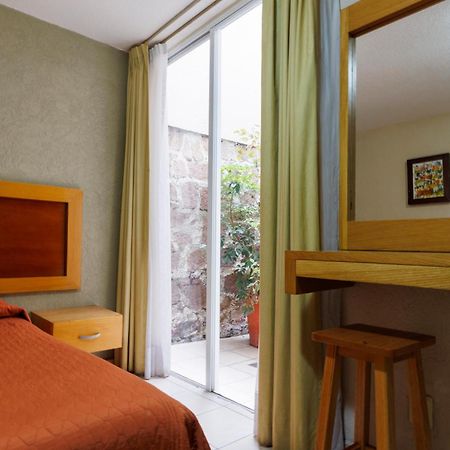 Hotel Qualitel Centro Historico Морелия Экстерьер фото