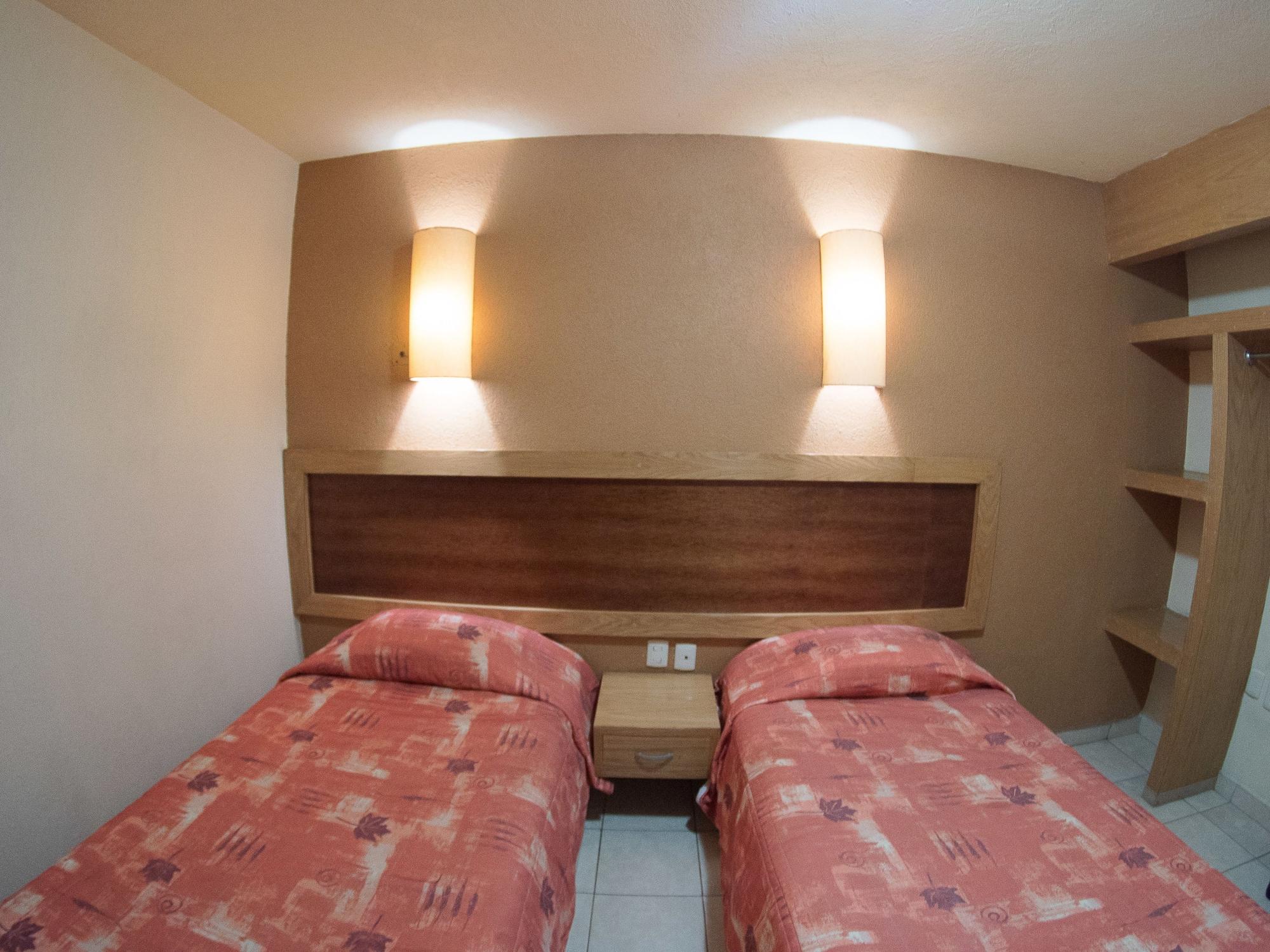 Hotel Qualitel Centro Historico Морелия Экстерьер фото