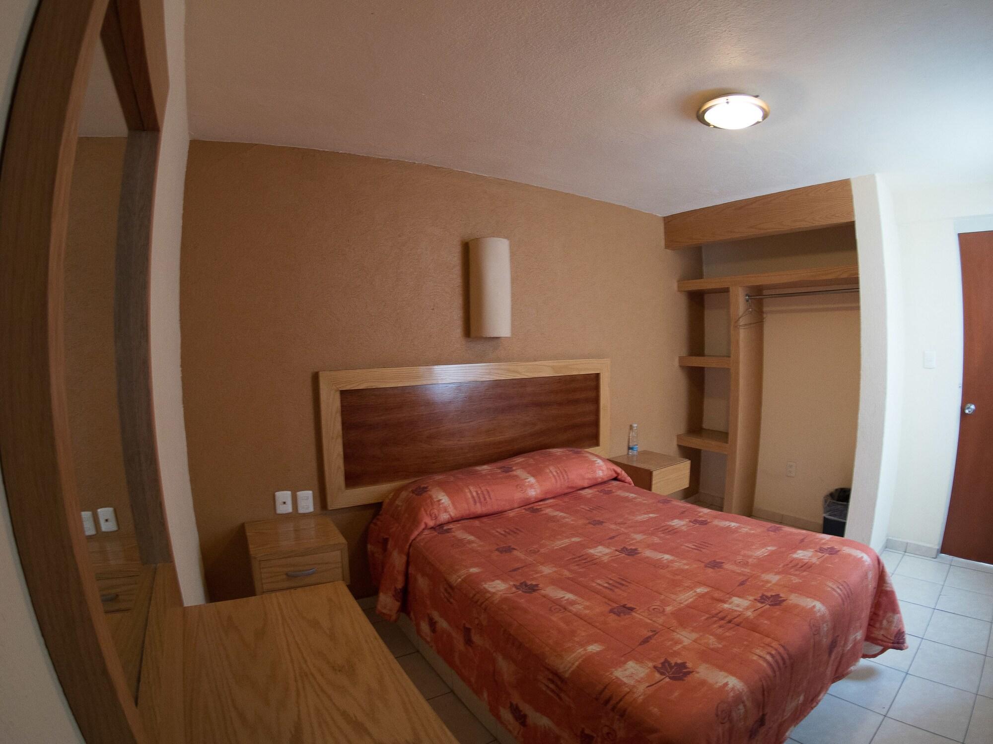 Hotel Qualitel Centro Historico Морелия Экстерьер фото