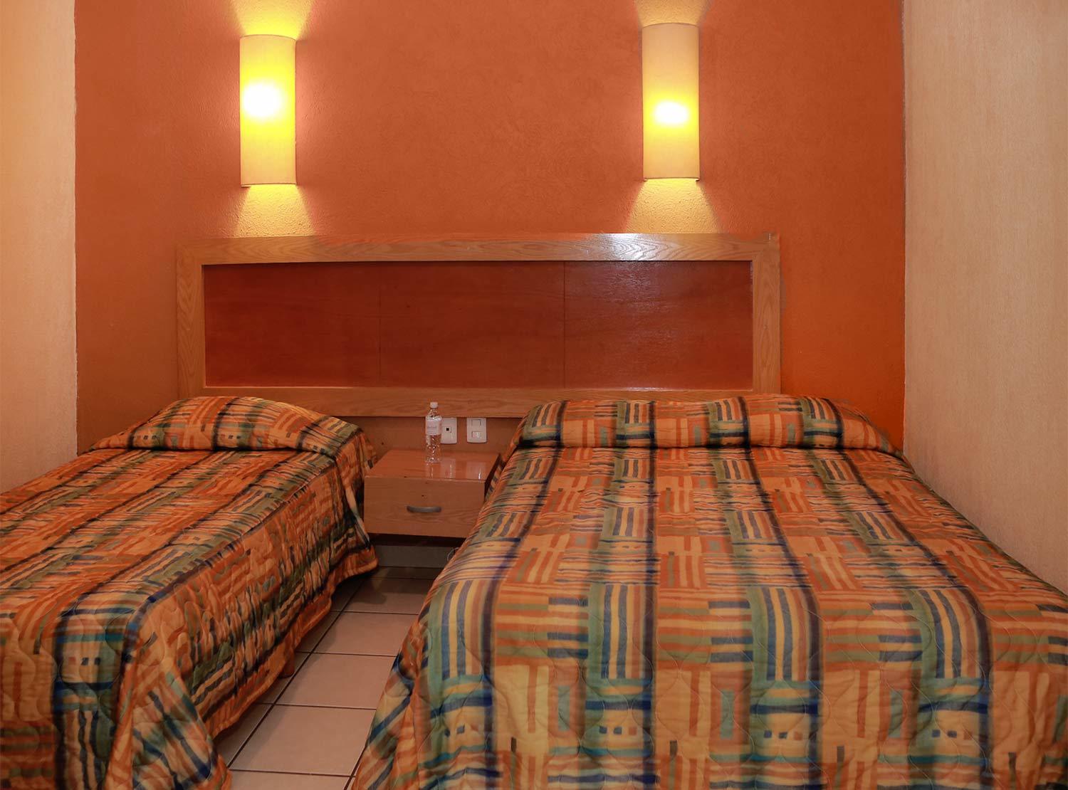 Hotel Qualitel Centro Historico Морелия Экстерьер фото